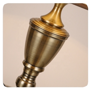 Lampe de sol en bois APCITL, base en fer, style traditionnel, décoration d'intérieur, ampoules halogènes à intensité variable, CRI 90, garantie 3 ans, pour hôtel - Product Image 4
