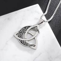 Collier pendentif en acier inoxydable unisexe de style vintage Chaîne à maillons Viking Noeud celtique Rune Amulette Bijoux pour hommes femmes Usage quotidien