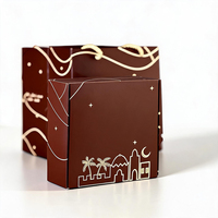 Op maat gemaakte gouden folie bedrukte logo premium verzenddoos van golfkarton met papieren tas, gepersonaliseerde elegante bakkerij voedselverpakking van papier