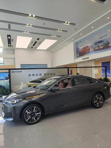 IHKA, Venta Caliente, Changan Qiyuan A05, Sedán Eléctrico Híbrido Enchufable de 1.5L, Auto de Nueva Energía con Rendimiento Ev Máximo de 70 - Product Image 3