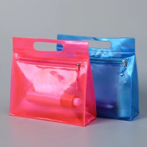 Bolsa Plana de PVC Personalizada Multicolor de Nuevo Diseño para Empaque de Cosméticos, Bolsa de Maquillaje, Empaque para Cuidado de la Piel - Product Image 4