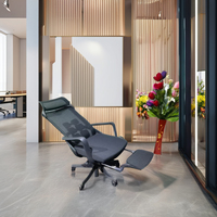 Chaise de bureau exécutive moderne à dossier ergonomique, réglable en hauteur, avec accoudoirs 3D et base pivotante en nylon, très vendue à Singapour
