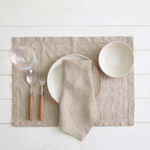 Sets de table en lin de poids moyen à texture tissée dense pour les fournisseurs de restaurants dans le secteur de la restauration commerciale - Product Image 1