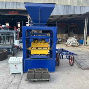 Macchina per la produzione di blocchi di cemento 4-26 con carrello esclusivo per armadio di distribuzione, popolare in Svizzera - Product Image 6