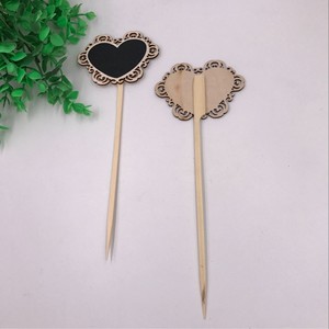 Wooden Heart-Shaped Chalkboard With Floral Border 3 Pcs Mini Blackboard For <b>Home</b> <b>Decor</b> Valentine'S Day <b>Rustic</b> Style - Product Image 4
