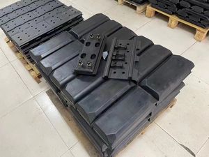 รองเท้ายางแทรคแบบแยกส่วนสําหรับรถปูผิวทาง Volvo ABG7820 - Product Image 2