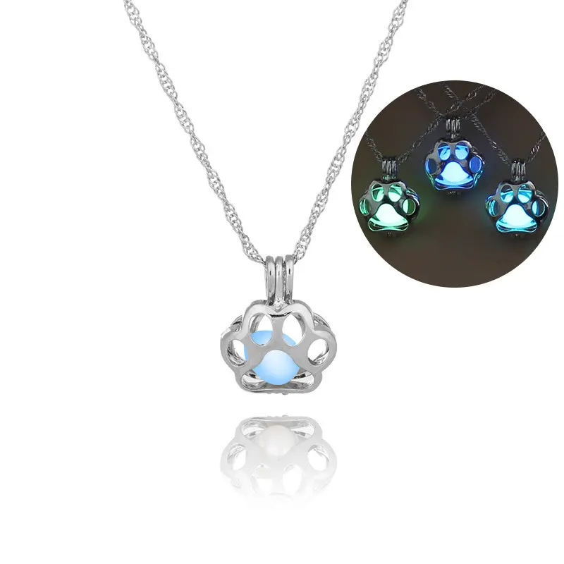 Collana con ciondolo luminoso a forma di gatto carino con personalità di vendita calda collana con luce nel buio fai da te per il giorno di natale