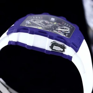 Montre mécanique automatique tourbillon multifonction étanche de haute précision pour homme, boîtier tonneau en fibre de carbone violette - Product Image 3