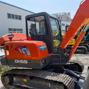 รถขุดดูซาน DH55 มือสอง ขนาดเล็ก 5.5 ตัน ใช้งานน้อย รถขุดตีนตะขาบหนัก เครื่องจักรขุดดินมือสอง ได้รับการรับรองมาตรฐาน CE - Product Image 1