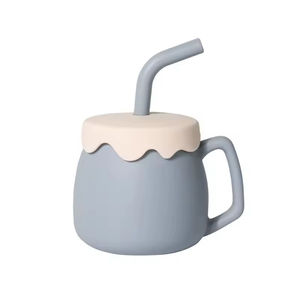 Vaso de silicona de grado alimenticio para bebés, diseño de vientre grande, venta al por mayor, personalizado, 2 en 1, vaso antiderrame para niños - Product Image 3