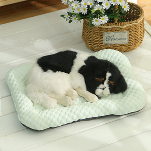 3d Koeler Hond Kat Huisdier <span class=keywords><strong>Bed</strong></span> Mat Pad Ijs Zijde Huisdierenmatten Krasbestendige Hond Koel Bedden - Product Image 2