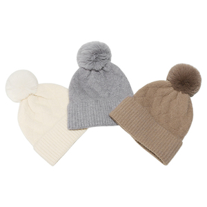 Landfond Otoño <span class=keywords><strong>Invierno</strong></span> <span class=keywords><strong>mujer</strong></span> nuevo <span class=keywords><strong>invierno</strong></span> sombrero de punto transfronterizo para <span class=keywords><strong>Amazon</strong></span> Europeo Americano trenza rayas Plaid oreja <span class=keywords><strong>gorros</strong></span> - Product Image 4