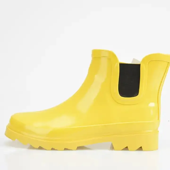 Fashion Ladies Wholesale Custom Lowtop Waterproof Short Yellow Rubber Winter Rainboots For Women