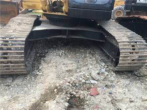 Excavadora de cadenas Caterpillar CAT320 2020, 20 toneladas, capacidad de la cucharón de 1.7 m, potencia de 136 kW, 6001-8000 horas de trabajo, motor Cummins - Product Image 6