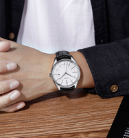 Montre Homme SKMEI 9298 à Calendrier Simple, Étanche 30M, Quartz, Idéale pour les Voyages et les Soirées