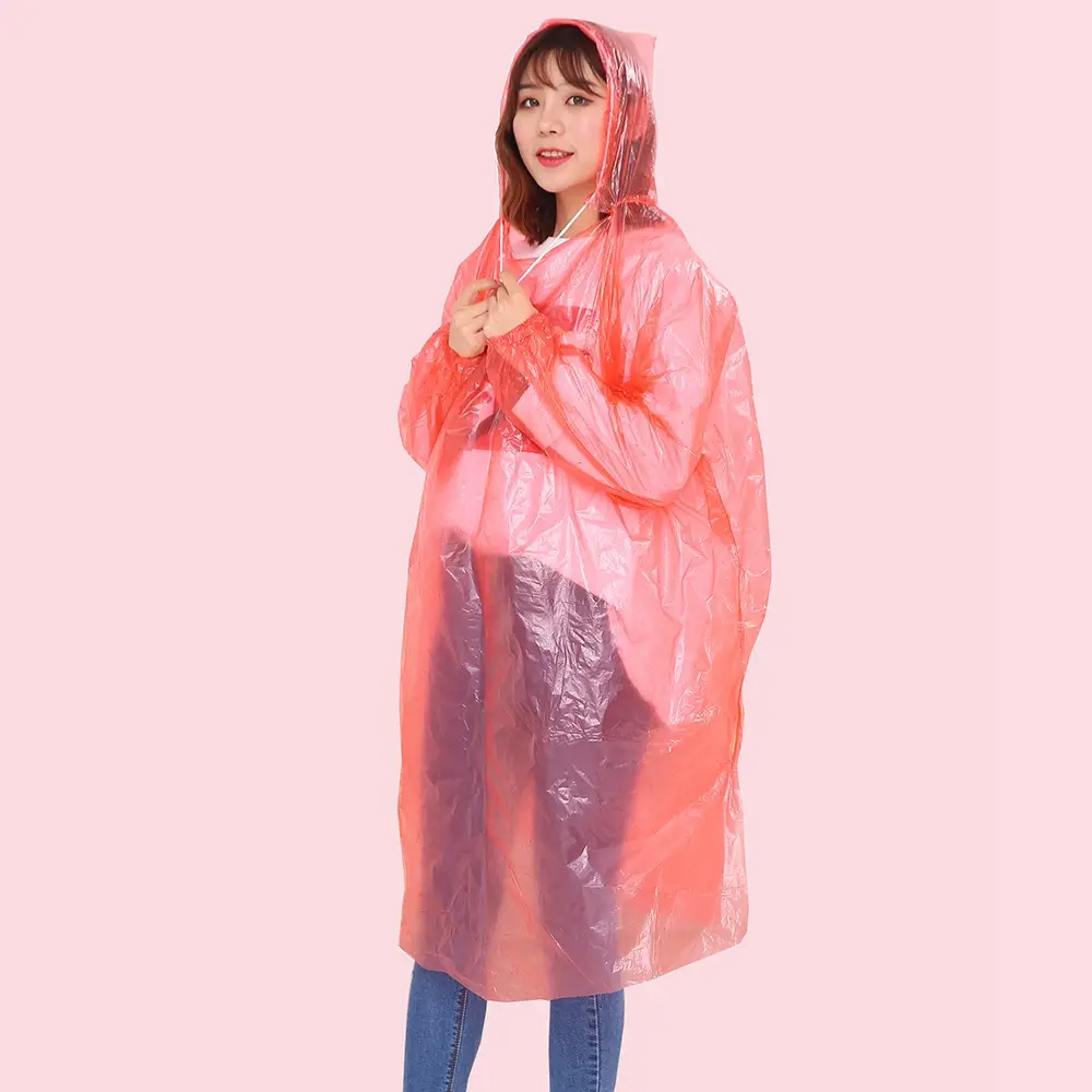 Venda quente ao ar livre impermeável impermeável impermeável pe raincoat para andar