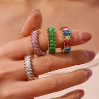 Modeschmuck Farbige Zirkon Ohrringe Halskette Schmuck Set Edelstahl 18 Vergoldeter HipHop Ring für Frauen