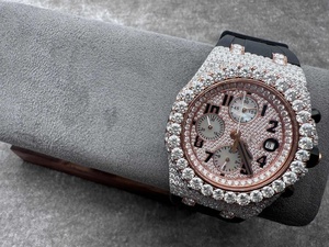 Montre Audemars de luxe sur mesure, qualité supérieure, 42 mm, mouvement 3126, chronographe, or rose, VVS, entièrement sertie de diamants, montre en moissanite - Product Image 5