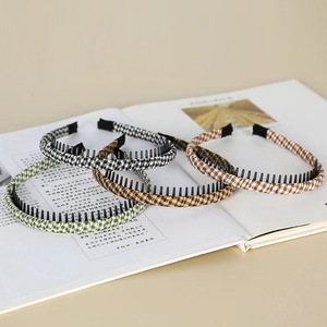Diadema con diseño a cuadros y dientes antideslizantes para mujer, uso diario, para lavarse la cara y peinar el cabello - Product Image 5
