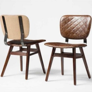 Chaise de salle à manger européenne en bois scandinave, cuir marron industriel - Product Image 1