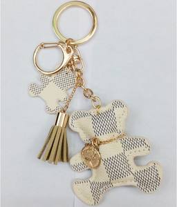 Porte-clés en similicuir avec ourson de dessin animé mignon et pompon, 4 couleurs, durable, pour femme - Vente chaude - Product Image 4