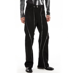 กางเกงคาร์โก้ผู้ชายสุดหรู ซิปเปิดสองด้าน สีดำ ทรงหลวม กางเกงขาบานสำหรับผู้ชาย กางเกงหลายซิป - Product Image 1