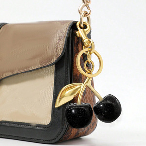 Porte-clés en cristal 3D créatif et exquis en forme de cerise, accessoires pour sac à main, voiture, porte-clés, petits charmes, cadeau pour femme et fille - Product Image 2