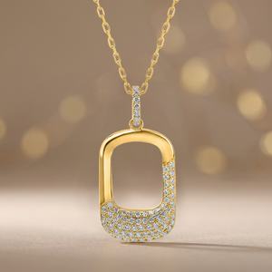 Collier pendentif en or jaune de luxe avec diamant rond, design géométrique, chaîne à maillons, unisexe, à porter au quotidien - Product Image 3