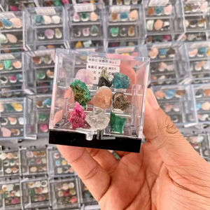 Caja de Exhibición al por Mayor para 9 Especímenes de Cristal Natural, Caja de Especímenes de Piedras Preciosas en Bruto para Decoración - Product Image 1