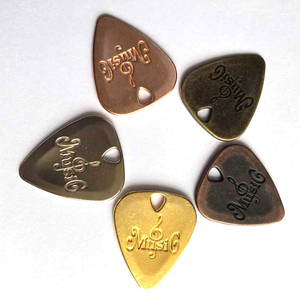 Accessorio per chitarra professionale plettri per chitarra in metallo scelte per <span class=keywords><strong>basso</strong></span> <span class=keywords><strong>elettrico</strong></span> da 0.75mm 1.95mm scelte per chitarra personalizzate prezzo all'ingrosso - Product Image 3
