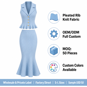 Completo da donna personalizzato in maglia a 2 pezzi: Top con scollo a V profondo e volant, gonna midi a sirena slim a costine plissettata. OEM, all'ingrosso, ordine all'ingrosso, direttamente dalla fabbrica. - Product Image 5
