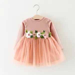 Осеннее популярное детское платье с вышитыми цветами