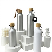 Bouteille d'eau en aluminium personnalisée avec couvercle en bambou, logo gravé, bouteille de sport, OEM ODM, MOQ 1000