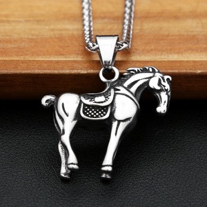 Collier pendentif Cheval du Zodiaque Chinois Yunnique en Acier Inoxydable pour Homme, Chaîne de Pull Tendance Style Viking, Cadeau - Product Image 3