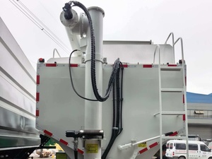 Camion de transport de granulés diesel 6x4 avec benne basculante, utilisé pour la livraison de céréales et d'aliments pour volailles, camion-citerne à silo pour poudre - Product Image 5