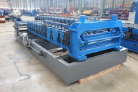 Machine de profilage sur mesure pour la fabrication de tôles et de panneaux métalliques profilés avec commande PLC