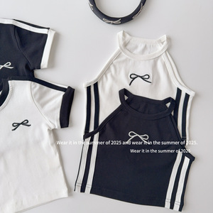 T-shirt Estiva da Bambina 2026 Nera <span class=keywords><strong>Bianca</strong></span> con Stampa Fiocchi e Strisce Laterali a Maniche Corte 2-8 Anni - Product Image 5
