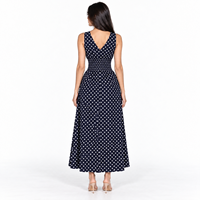 Robe mi-longue fluide à pois smockée en polyester lavable à col en V sans manches pour femme, idéale pour les cocktails – Bleu marine