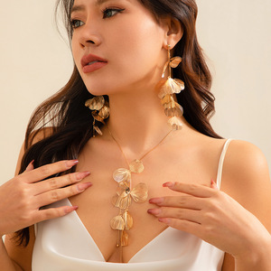 <strong>Gold</strong> Color <strong>Metal</strong> Petal Charm Long Tassel Necklace for Women Choker Chest Chain Jewelry <strong>Collar</strong> Gifts Party Wedding - Product Image 2
