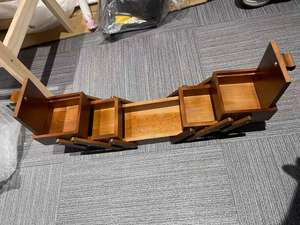 Boîte de présentation en bois personnalisée, organisateur de bijoux pliant fait à la main, boîte de poker sur mesure en bois de noyer - Product Image 6