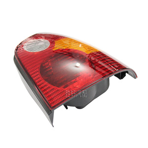 Feux arrière Volkswagen Polo 2002-2005 Rouge Jaune ABS Pièces de rechange - Product Image 2
