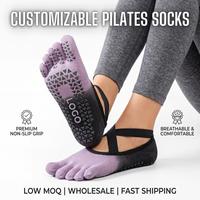 Chaussettes de yoga et de Pilates antidérapantes personnalisées OEM pour femmes, à faible MOQ, avec sangles, cinq orteils, pour barre, fitness, reformer, studio, en coton, antidérapantes