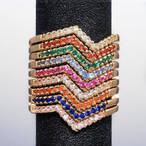 F497 Ensemble de bijoux en strass géométriques pour femme, bracelet de soirée fantaisie en alliage de zinc serti de pierres rondes brillantes - Product Image 3