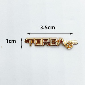 Tùy Chỉnh Kim Loại Logo Nhãn Tag Laser Cắt Cạnh Cuộn Hình Dạng Thiết Kế Thời Trang Khắc Tên Thương Hiệu Cho Quần Áo - Product Image 6