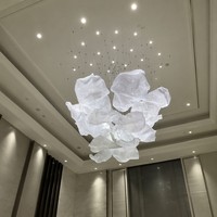 Grand lustre suspendu moderne en forme de nuage personnalisé pour hall de villa, hall d'hôtel, escalier à perles de cristal, restaurant d'hôtel