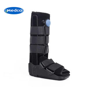 Botte orthopédique Medco SML avec tige et semelle en plastique pour le soutien et la rééducation de la cheville - Product Image 1