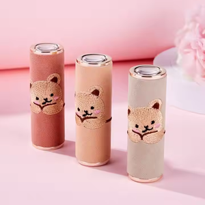 กล่องใส่ลิปสติกแบบกดหลอดใส่ลิปบาล์มแบบพลาสติกเปล่าลายหมี12.1มม. สามารถปักโลโก้ได้ตามต้องการ - Product Image 5