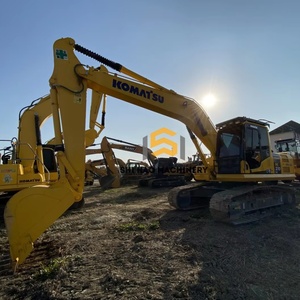 Excavatrice sur chenilles KOMATSU PC210LC bien entretenue à vendre, idéale pour les grands chantiers de construction - Product Image 1