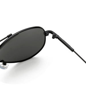 Gafas de Sol de Piloto Grises Unisex, Montura Completa, Lentes TAC, UV400, Polarizadas, Ligeras, Antideslumbrantes - Product Image 2