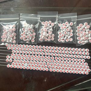 Cuentas Sueltas con Letras del Alfabeto <span class=keywords><strong>en</strong></span> Idiomas Especiales Personalizadas, 4*7mm, Cuentas con Letras <span class=keywords><strong>en</strong></span> Alemán, Ruso, Árabe y Polaco para Joyería con Cuentas - Product Image 1